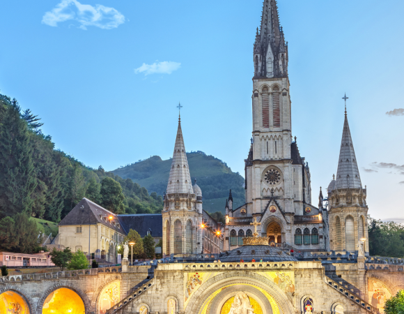 PEREGRINACIÓN AL SANTUARIO DE LOURDES